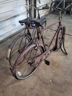Men Ralegh Three Speed Bike And A Women Triumph Three Speed Bike