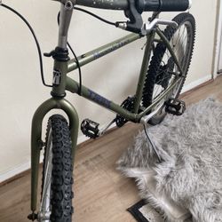 820 Trek Mountain Track Bike