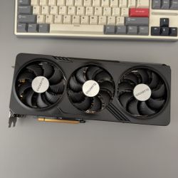 7800 XT GPU