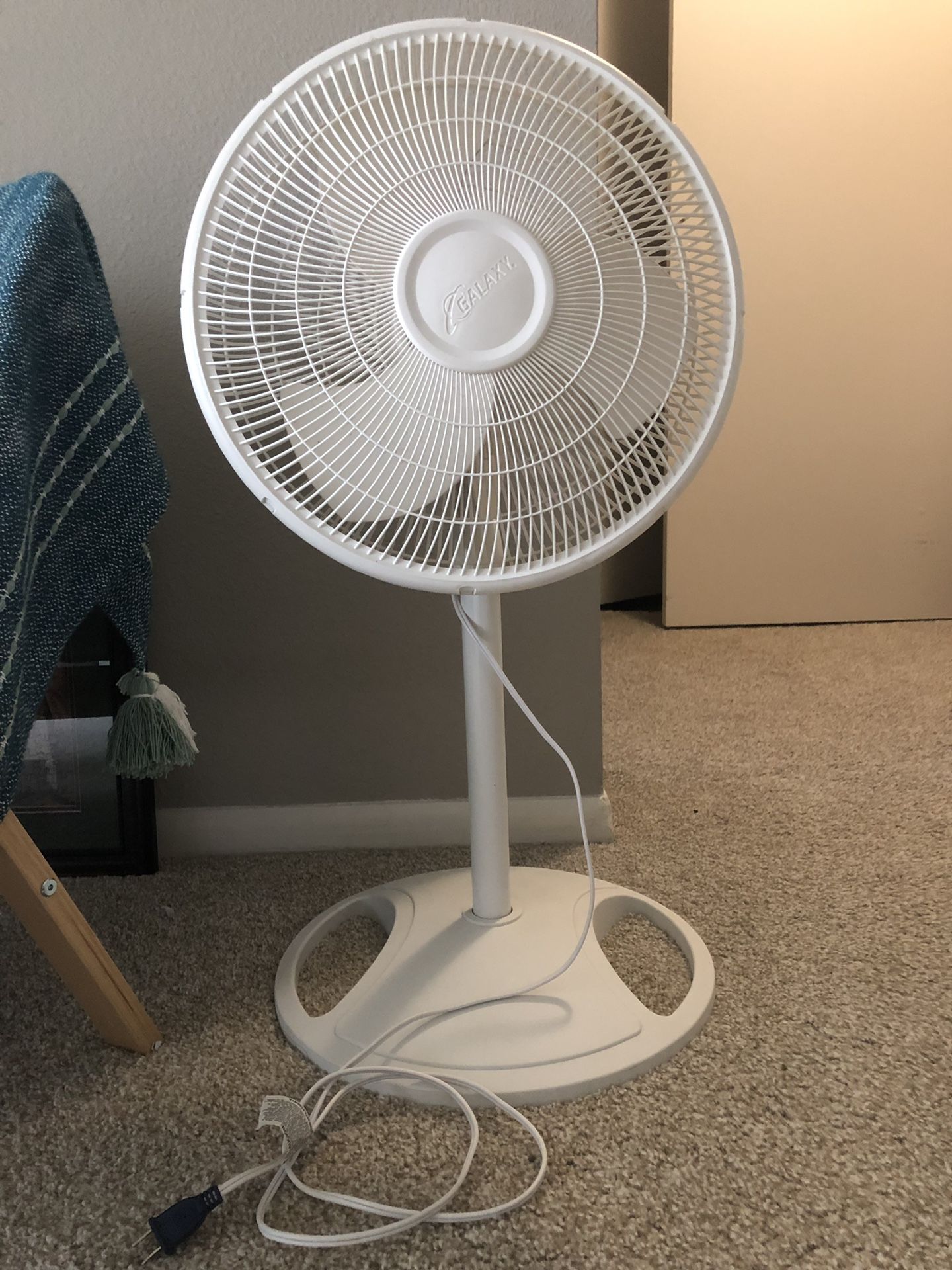 Galaxy 16” Oscillating Stand Fan