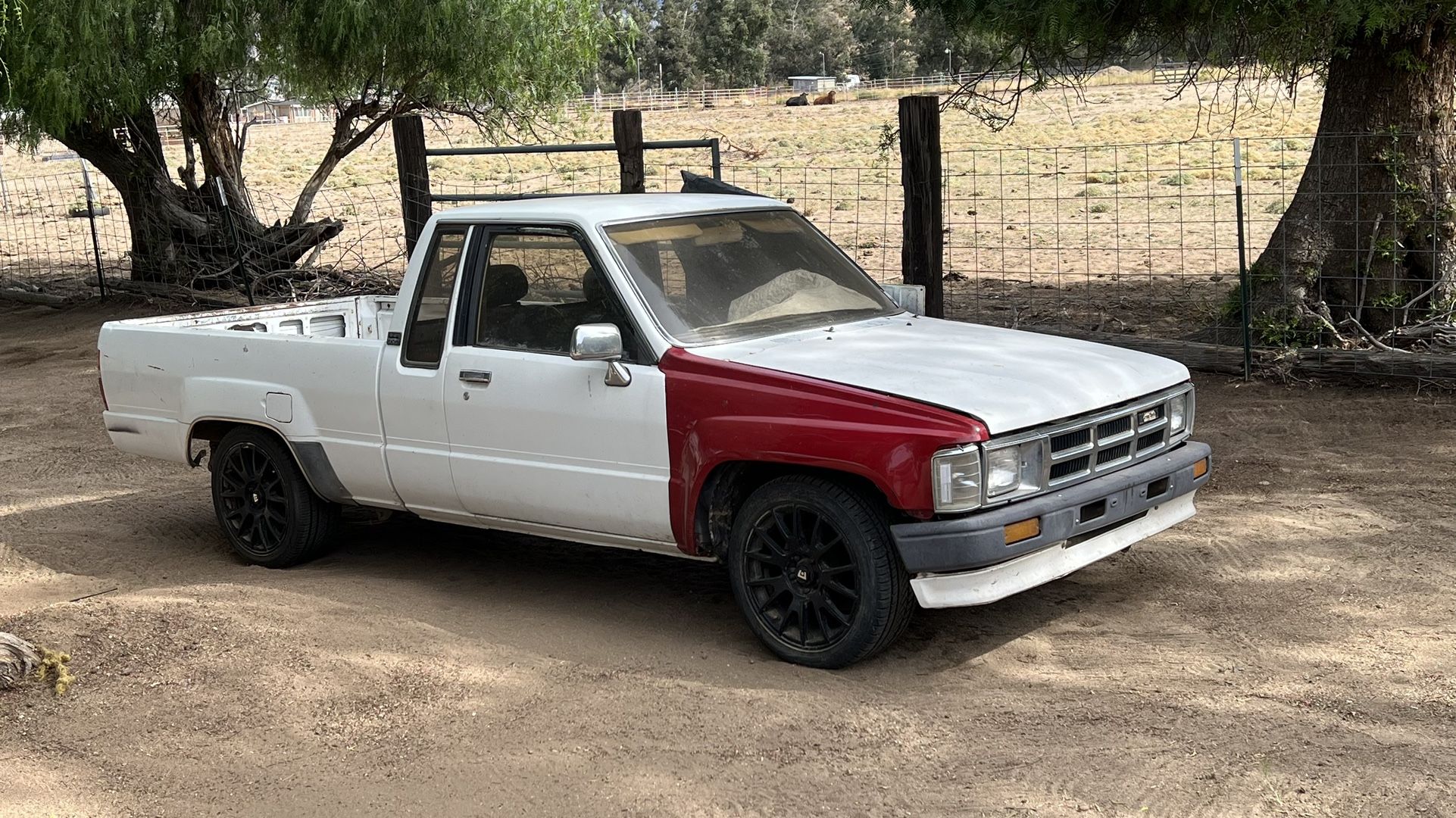 1986 Toyota Pick-up for Sale in Banning, CA - OfferUp