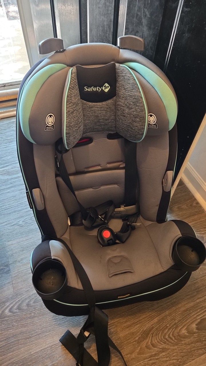 Safety 1st Grow and Go 3-in-1 Convertible Car Seat Carbon Wave 22 to 65 Pounds