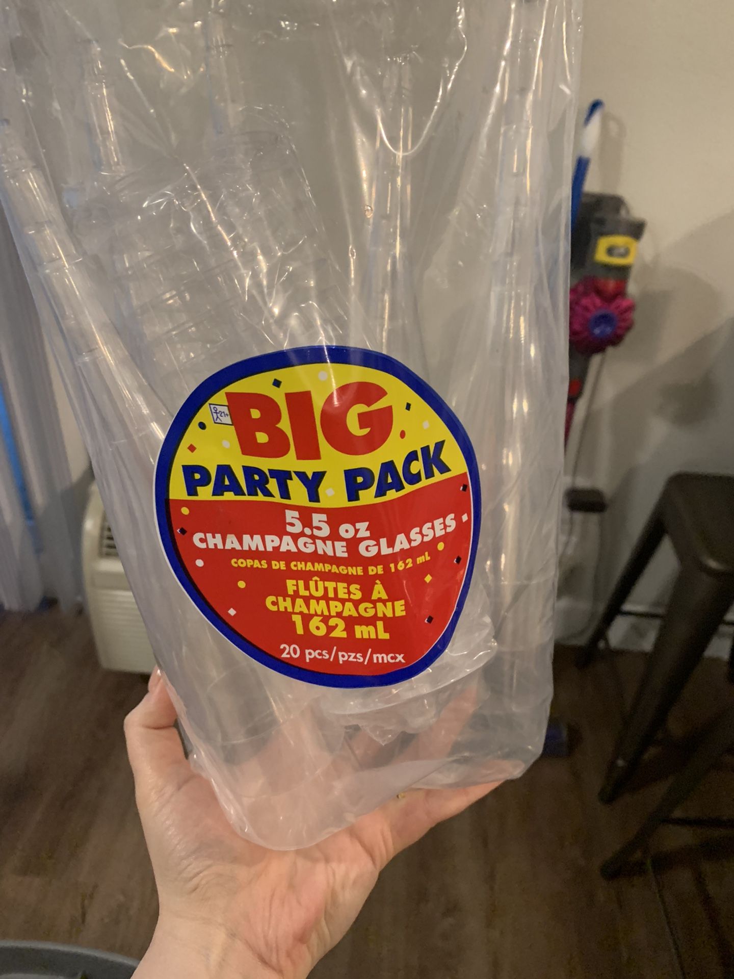 WEDDING SUPPLIES! Even More Then Pictured!