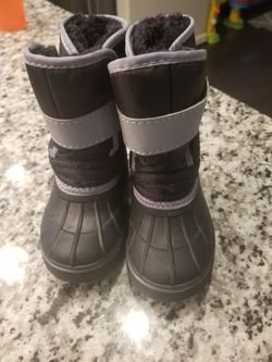 Toddler size 5/6 snow boots