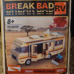 Break Bad RV Camper DIY Building Block Model Set / 986 Piece / No. 66002