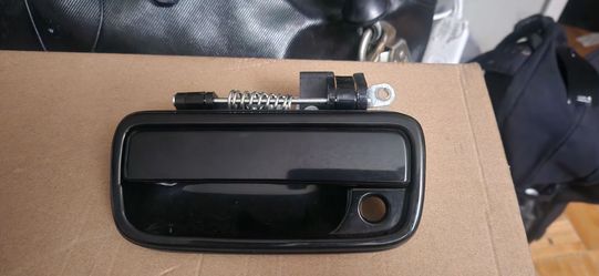 Toyota Tacoma 1st gen driver door handle
