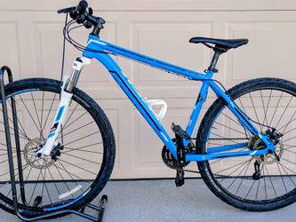29 inch Trek Marlin mountain bike