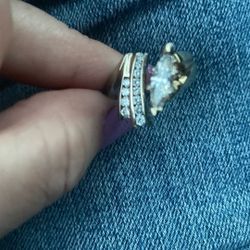 Beautiful Real Diamond Ring Pear Shape Over A 1,5 Carat Diamond Ring