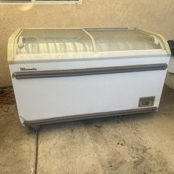 BLUEAIR Commercial freezer