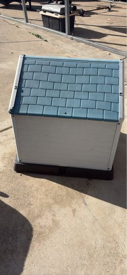 Dog house