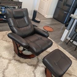 StarLine Monterey Recliner And Ottoman