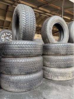 265/70/R17 marca DUNLOP las 4 llantas usadas instaladas y balanceadas