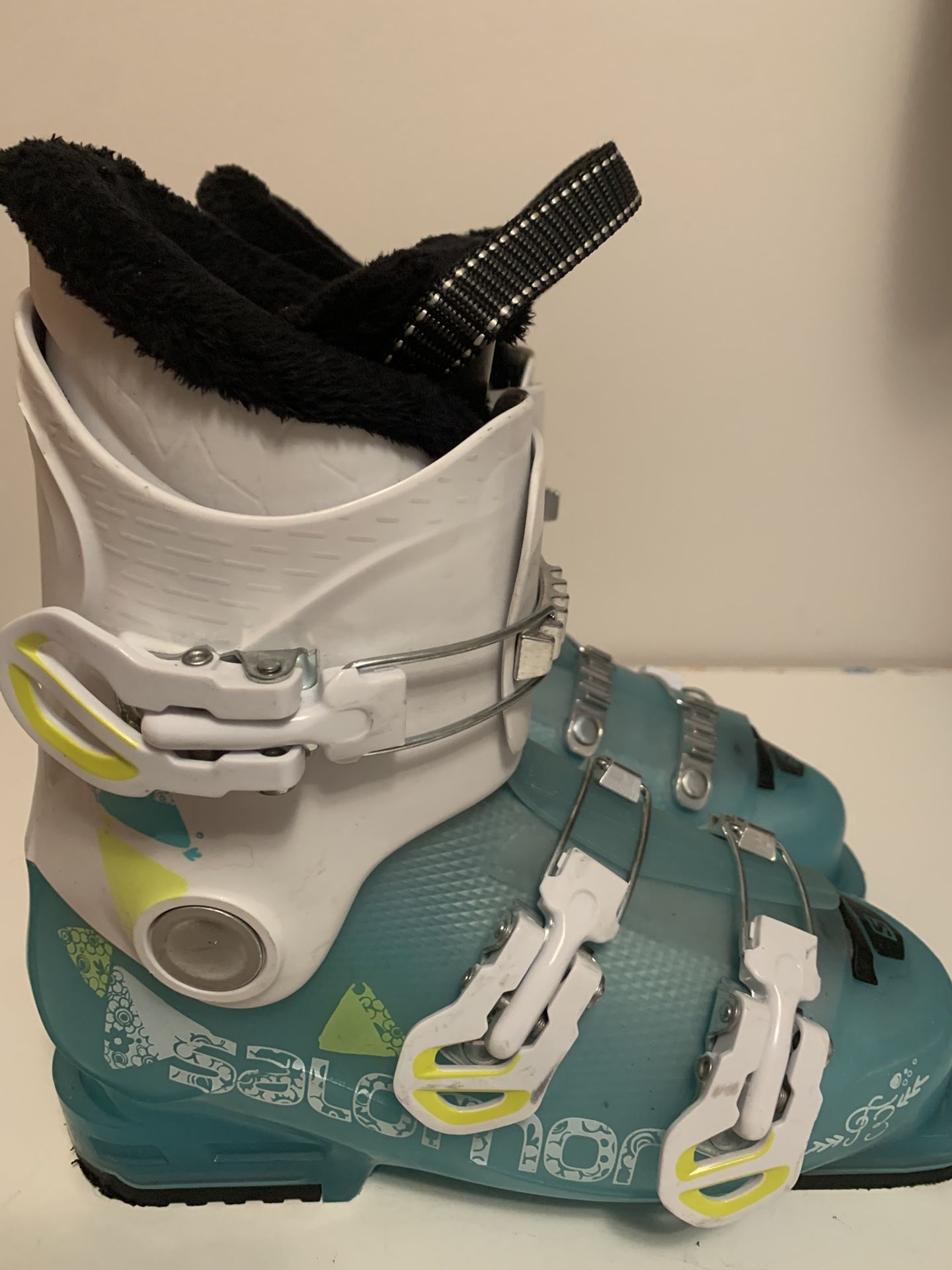 Salomon Ski Boots. Size 23-23.5