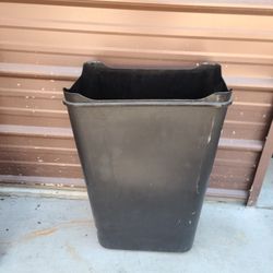 Trash Can 