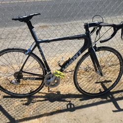 Giant Carbon Fiber Road Bike