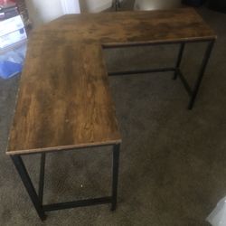 L Shaped Desk 