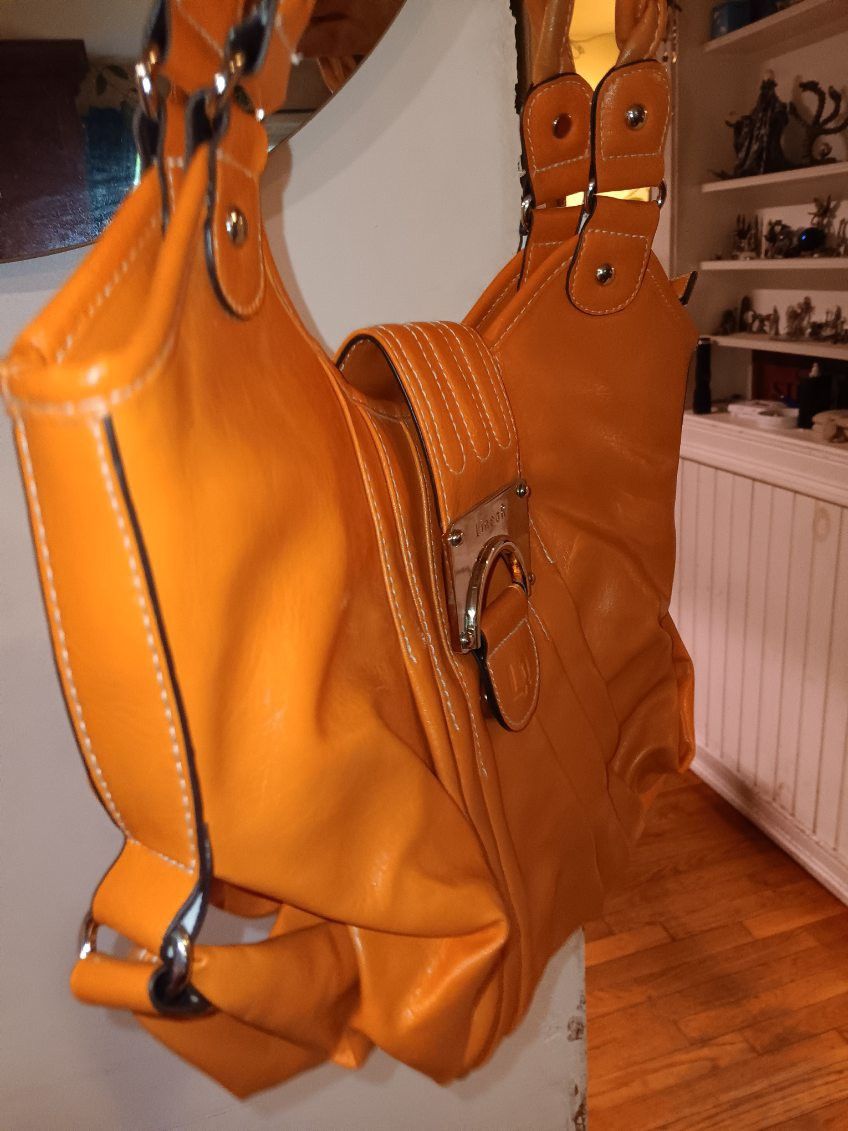 LineaR Vintage Hand Bag