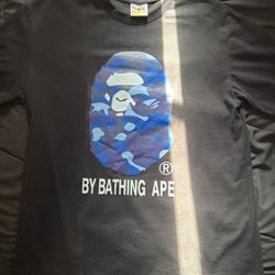 bape t shirt black and blue size L