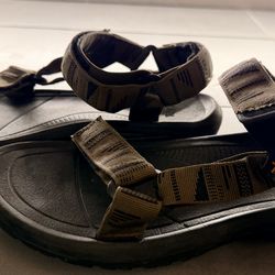 Teva sandals size 10