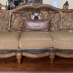ACME Dreana Rolled Arm faux leather sofa And Love Seat Set 