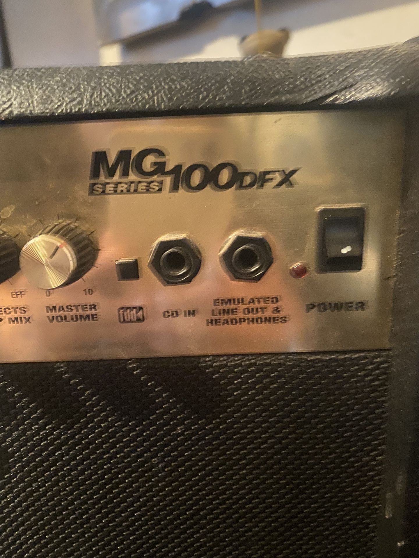 AMP Marshall MG Series 100DFX