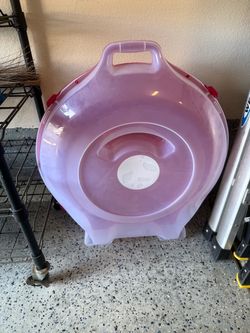 Round Wreath Storage Container