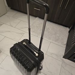 Suitcase - Carry-on 