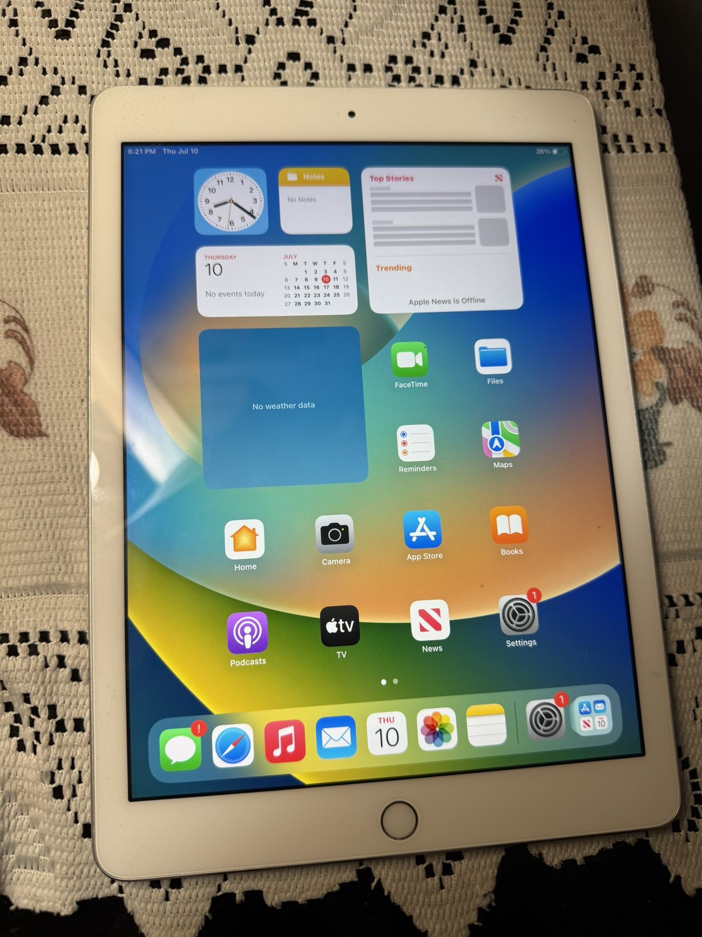 iPad 5th Generation 32gb WiFi And Cellular LTE Unlocked