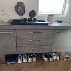 Grey Console