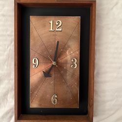 Welby Wooden Framed Vintage Antique Mid-Century  Wall Clock