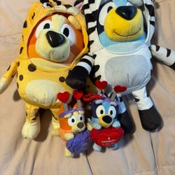 Bluey Interacting Onesies Bluey & Bingo Feature Plush set.
