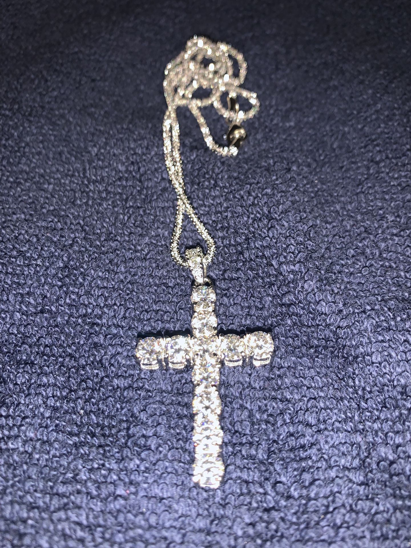 VVS LAB DIAMOND CROSS