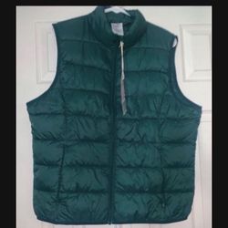 NWT WOMENS LARGE LIGHT QUILTED  PUFFER VEST GREEN 