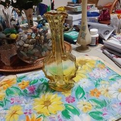 Vintage Imperial Yellow Glass Banjo Vase