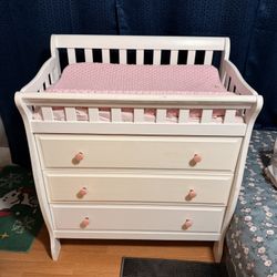 Wooden Diaper Changing Table With Cabinet 