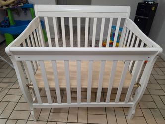 Mini Crib