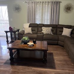 Seccional Sofa  Recliner