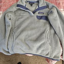 Patagonia Small Womens Sweater Grey With Blue Trim