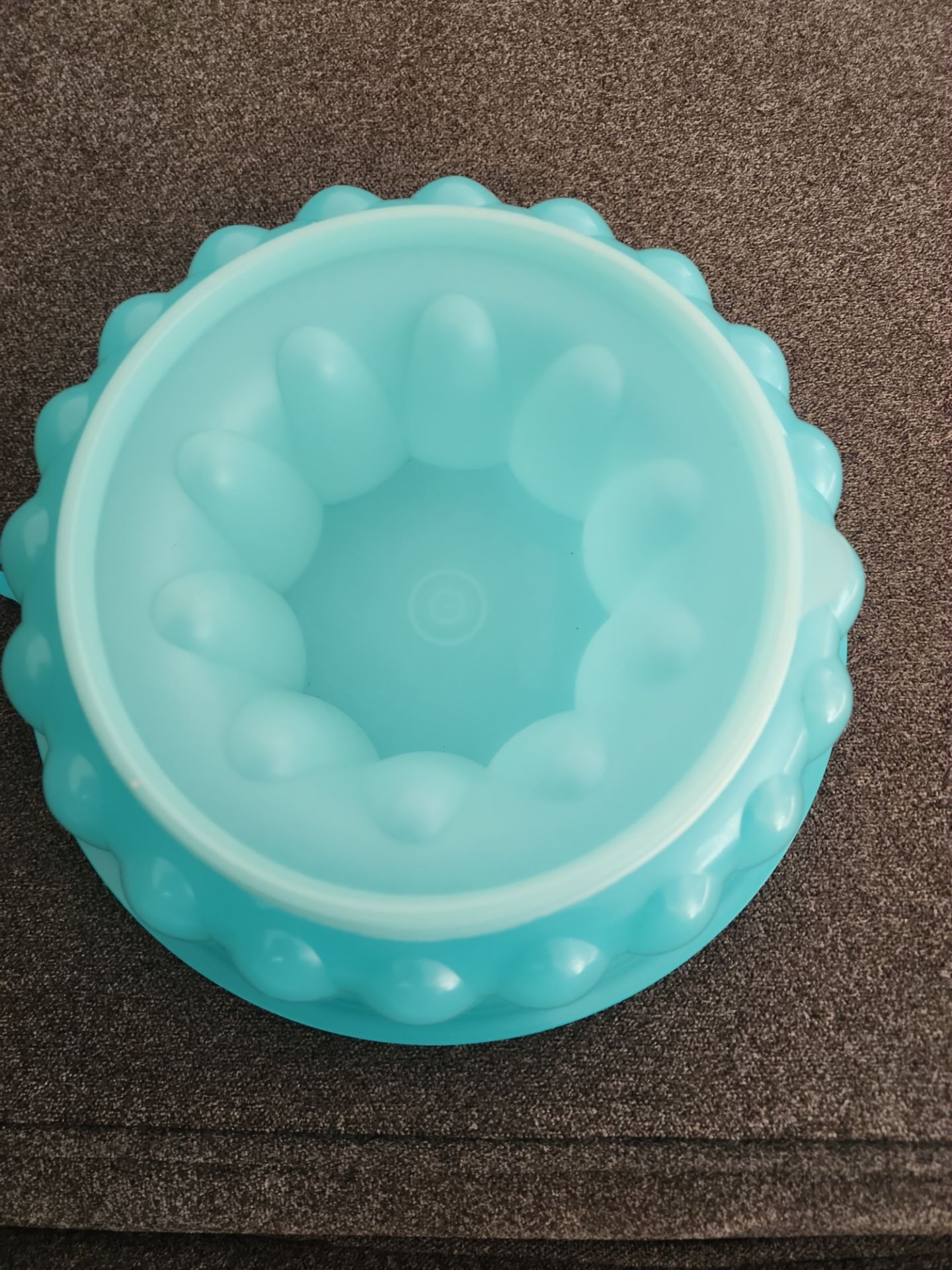 Tupperware jel-ring mold aqua blue