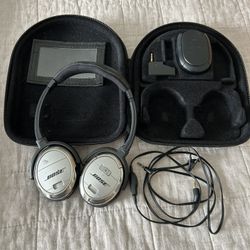 Bose acoustic noise canceling headphones