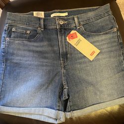 New Levi’s Classic Short