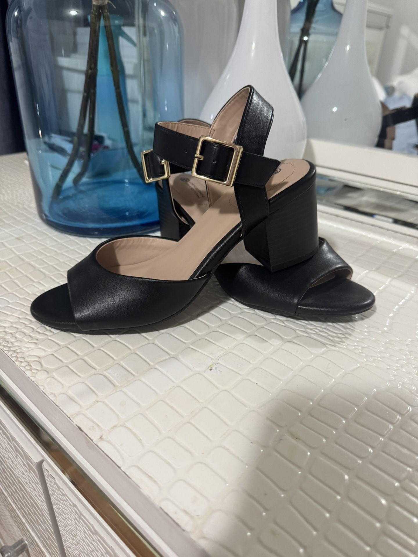 GIANI BERNINI memory Foam Heels , Size 6.5 , Used Once Perfect Conditions