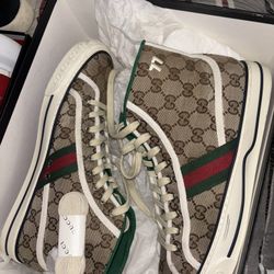 Gucci Size 44 Alexander McQueen 44 (10.5) 