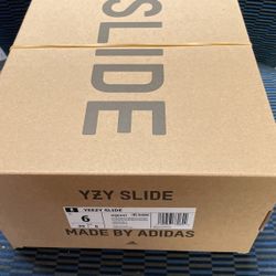 Yeezy Slide Glow Size 6