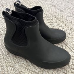Women’s Ugg rain Boots Size 8