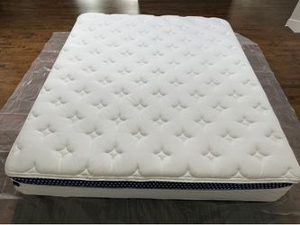 Like New Winkbed Soft Pillow Top King Mattress