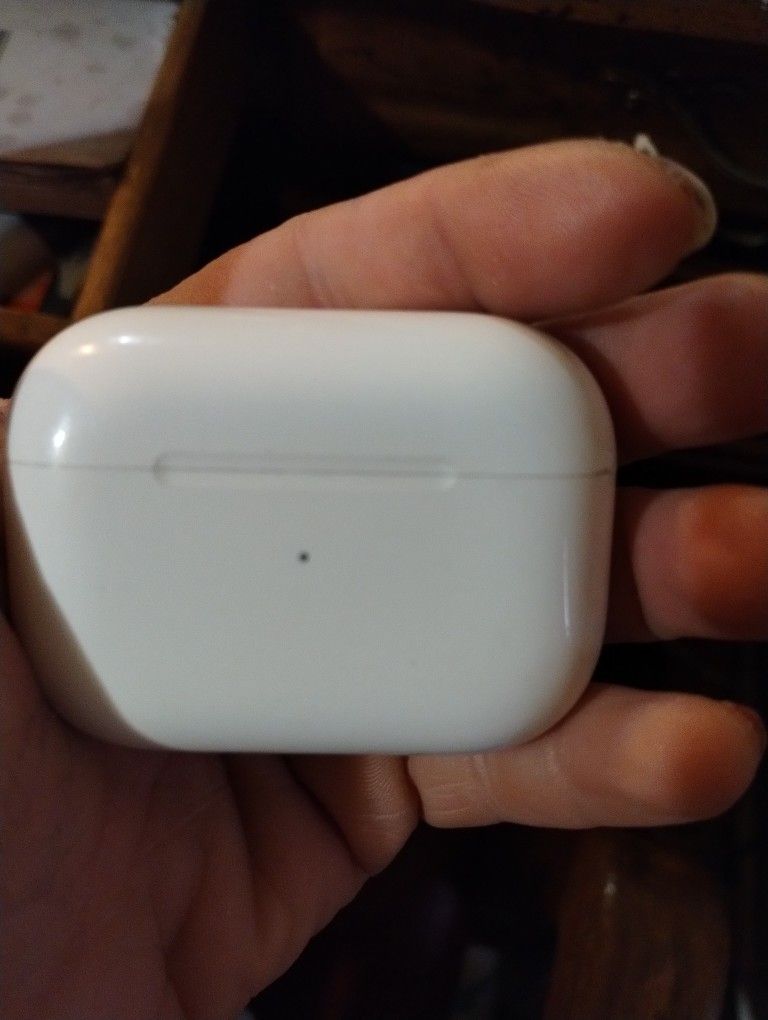 Airpods, Earfun And Earbuds 