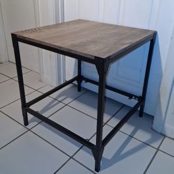 ONE end table, side table, night stand $40 FIRM