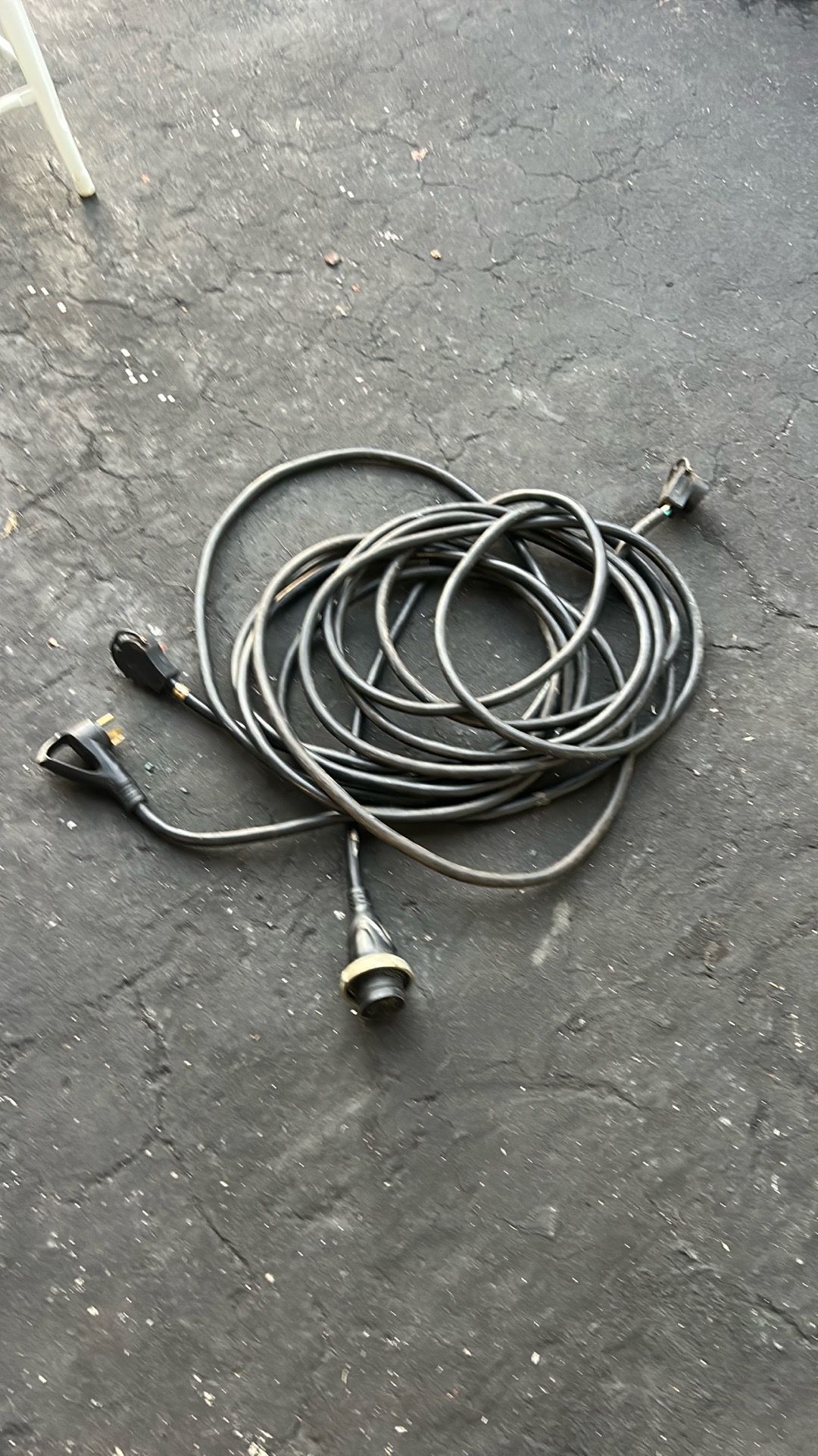 RV shore power 30 amp cords 30 feet . Free