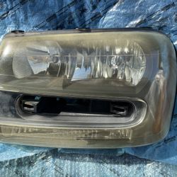Chevy Trailblazer Driver Left Side Headlight OEM for 2002’ - 2009’